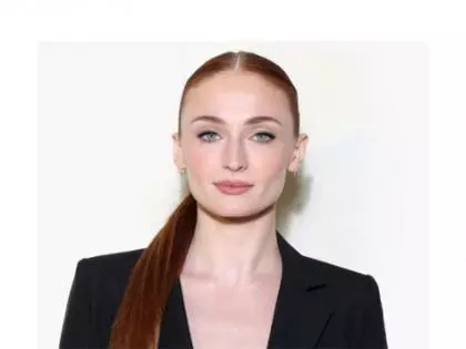 Sophie Turner की टॉम्ब रेडर में नए कलाकार शामिल हुए Sophie Turner की टॉम्ब रेडर में नए कलाकार शामिल हुए