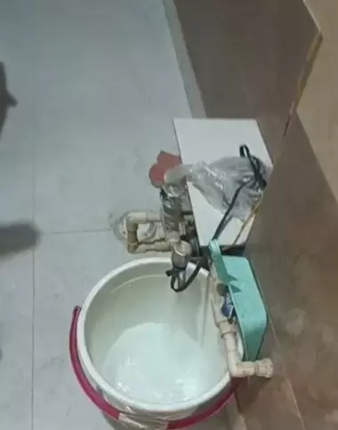 डेल्टा वन में दूषित जलापूर्ति की शिकायत पर प्राधिकरण अलर्ट, जांच में सीवर मिश्रण के साक्ष्य नहीं मिले डेल्टा वन में दूषित जलापूर्ति की शिकायत पर प्राधिकरण अलर्ट, जांच में सीवर मिश्रण के साक्ष्य नहीं मिले