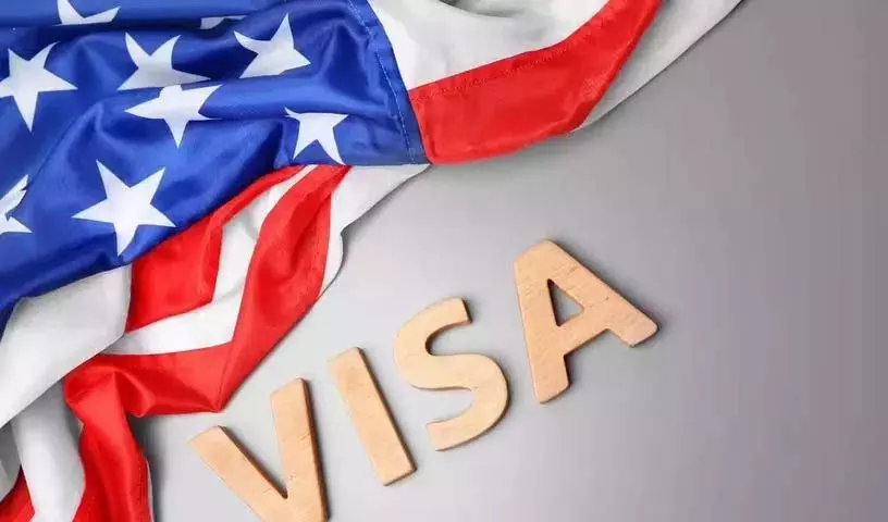 वीजा पर भारतीय छात्रों को US की चेतावनी वीजा पर भारतीय छात्रों को US की चेतावनी