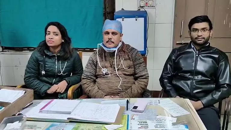 शांतिपुर स्टेट जनरल हॉस्पिटल ने मुश्किल Surgery से मरीज़ की जान बचाई शांतिपुर स्टेट जनरल हॉस्पिटल ने मुश्किल Surgery से मरीज़ की जान बचाई