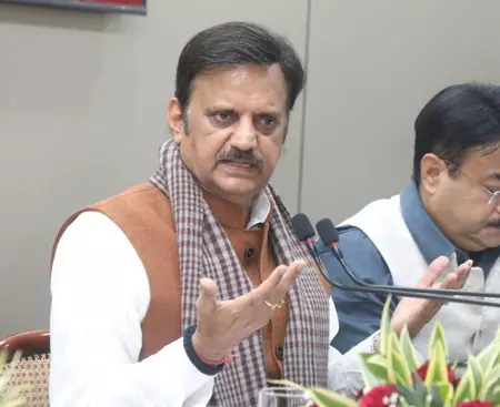 रीवा और मैहर में इंडस्ट्रियल पार्कों की कवायद तेज, उपमुख्यमंत्री ने दिए निर्देश रीवा और मैहर में इंडस्ट्रियल पार्कों की कवायद तेज, उपमुख्यमंत्री ने दिए निर्देश