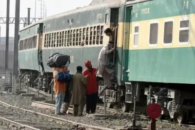 पाकिस्तान: बलूचिस्तान में धमाके से रेलवे ट्रैक क्षतिग्रस्त पाकिस्तान: बलूचिस्तान में धमाके से रेलवे ट्रैक क्षतिग्रस्त