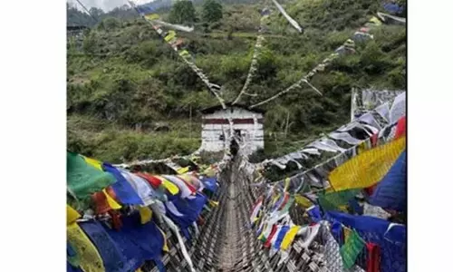 Pema Khandu ने चकज़म ब्रिज को हेरिटेज टूरिज्म हब के तौर पर डेवलप करने के प्लान का रिव्यू किया Pema Khandu ने चकज़म ब्रिज को हेरिटेज टूरिज्म हब के तौर पर डेवलप करने के प्लान का रिव्यू किया