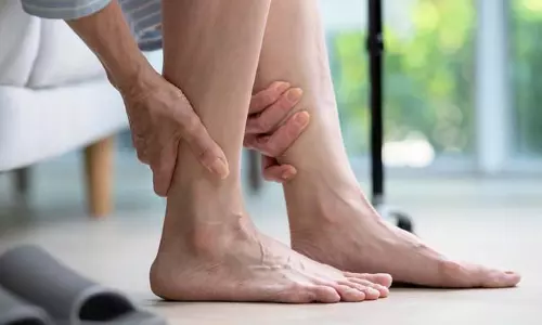 Yoga Asanas: योग करने का समय नहीं है तो ऑफिस में बैठे-बैठे करें ये आसन Yoga Asanas: योग करने का समय नहीं है तो ऑफिस में बैठे-बैठे करें ये आसन