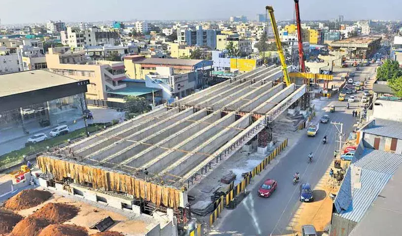 GHMC के अतिरिक्त आयुक्त ने उप्पल फ्लाईओवर की प्रगति की समीक्षा