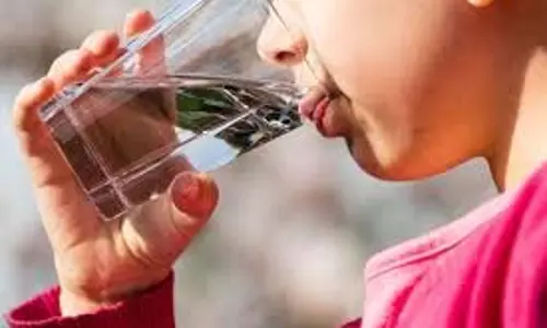 Greater Noida: गंदा पानी पीने से कई लोग बीमार, स्वास्थ्य विभाग ने लगाया कैंप Greater Noida: गंदा पानी पीने से कई लोग बीमार, स्वास्थ्य विभाग ने लगाया कैंप