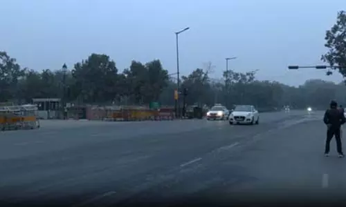 एनसीआर में ठंडी हवाओं से कड़ाके की ठंड, प्रदूषण और कोहरे से मिली राहत