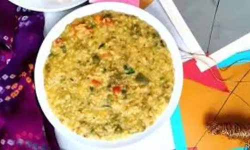 Makar Sankranti 2026:जानें मकर संक्रांति पर क्यों खाते हैं खिचड़ी Makar Sankranti 2026:जानें मकर संक्रांति पर क्यों खाते हैं खिचड़ी