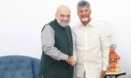 राजधानी को लेकर चंद्रबाबू ने अमित शाह के सामने रखी मांग राजधानी को लेकर चंद्रबाबू ने अमित शाह के सामने रखी मांग