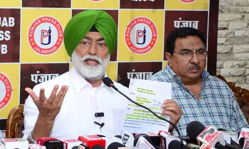 Khaira ने नौवें गुरु पर ‘ईशनिंदा’ वाली टिप्पणी के लिए आतिशी से माफी मांगने की मांग की Khaira ने नौवें गुरु पर ‘ईशनिंदा’ वाली टिप्पणी के लिए आतिशी से माफी मांगने की मांग की