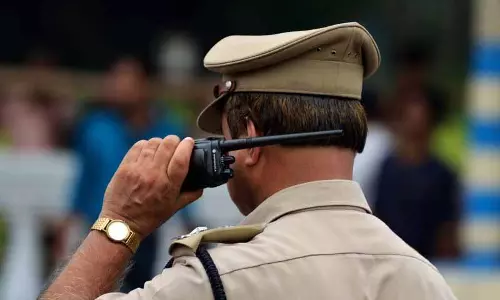 Ludhiana कोर्ट में मॉक ड्रिल, बम की धमकी वाले मेल के बीच पुलिस ने तैयारी का जायजा लिया Ludhiana कोर्ट में मॉक ड्रिल, बम की धमकी वाले मेल के बीच पुलिस ने तैयारी का जायजा लिया