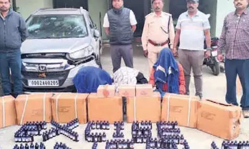 Sonepur कफ सिरप की 1500 बोतलें ज़ब्त; तीन लोग पकड़े गए Sonepur कफ सिरप की 1500 बोतलें ज़ब्त; तीन लोग पकड़े गए