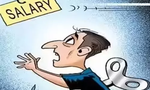 Kaushambi: लापरवाही पर सहायक अभियंताओं का वेतन रोका Kaushambi: लापरवाही पर सहायक अभियंताओं का वेतन रोका