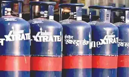 Channapatna : घरेलू सिलेंडर के बिना इजाज़त इस्तेमाल के खिलाफ चेतावनी Channapatna : घरेलू सिलेंडर के बिना इजाज़त इस्तेमाल के खिलाफ चेतावनी