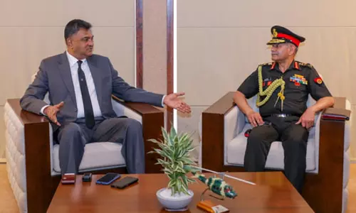 सेना प्रमुख का श्रीलंका दौरा: रक्षा, सहयोग और सैन्य संबंधों की घनिष्ठता पर जोर सेना प्रमुख का श्रीलंका दौरा: रक्षा, सहयोग और सैन्य संबंधों की घनिष्ठता पर जोर