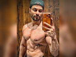 धुरंधर के रंबा हो पर Kunal Khemu ने दी अपनी वाइब्स