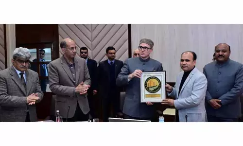 CM ने PW(R&B) डिपार्टमेंट के प्रोजेक्ट्स का रिव्यू किया