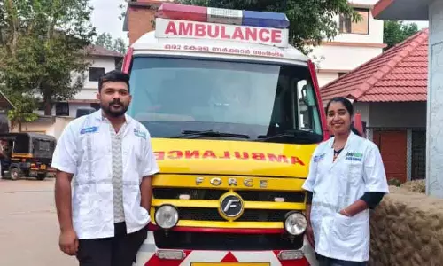 Kerala : युवती ने 108 एम्बुलेंस में सुरक्षित रूप से बच्चे को जन्म दिया