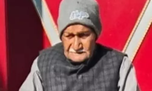 Farrukhabad: चिकित्सीय क्षेत्र में शोक, वैद्य सतीश चंद्र शुक्ल का निधन Farrukhabad: चिकित्सीय क्षेत्र में शोक, वैद्य सतीश चंद्र शुक्ल का निधन