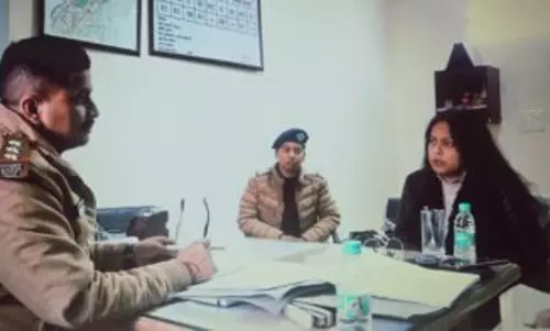 Haridwar: हरिद्वार में एसआईटी के समक्ष पेश हुई उर्मिला सनावर Haridwar: हरिद्वार में एसआईटी के समक्ष पेश हुई उर्मिला सनावर