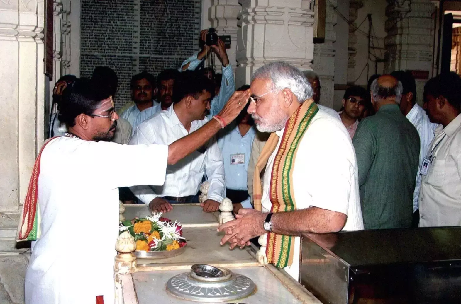 Modi ने सोमनाथ स्वाभिमान पर्व का उद्घाटन किया Modi ने सोमनाथ स्वाभिमान पर्व का उद्घाटन किया