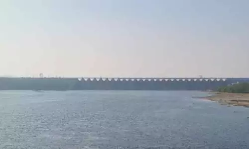 Karnataka : अलमाटी जलाशय में अचानक पानी का बहाव