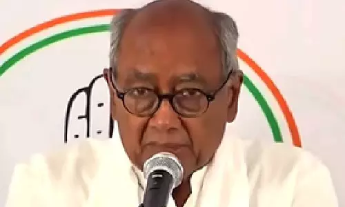 Indore जल त्रासदी: दिग्विजय सिंह ने न्यायिक जांच की मांग की Indore जल त्रासदी: दिग्विजय सिंह ने न्यायिक जांच की मांग की