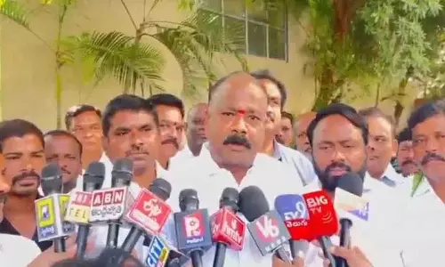 पालकुर्ती कांग्रेस नेताओं ने MLA यशश्विनी रेड्डी और उनकी सास पर निशाना साधा