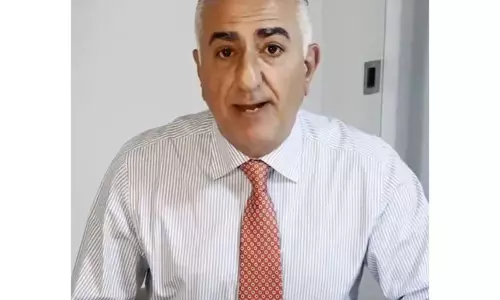 निर्वासित ईरानी क्राउन प्रिंस Reza Pahlavi ने विरोध प्रदर्शनों की सराहना की, सड़कों पर उतरने का आह्वान किया
