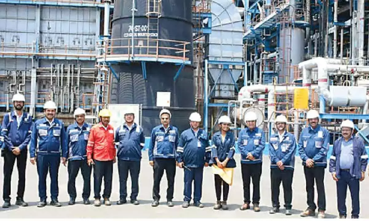 HPCL ने विशाख रिफाइनरी में रेसिड्यू अपग्रेडेशन सुविधा शुरू की HPCL ने विशाख रिफाइनरी में रेसिड्यू अपग्रेडेशन सुविधा शुरू की