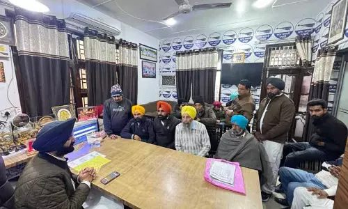परिवहन मंत्री ने Patti में निवासियों की शिकायतों का समाधान किया परिवहन मंत्री ने Patti में निवासियों की शिकायतों का समाधान किया