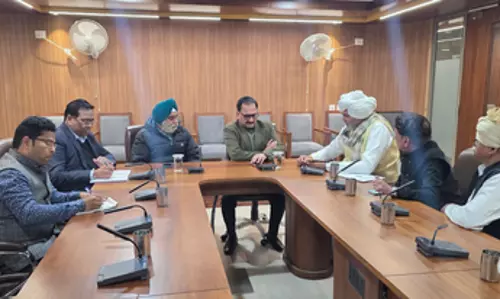 Delhi बीजेपी प्रमुख ने टैक्स माफी के लिए मेयर से अपील की Delhi बीजेपी प्रमुख ने टैक्स माफी के लिए मेयर से अपील की