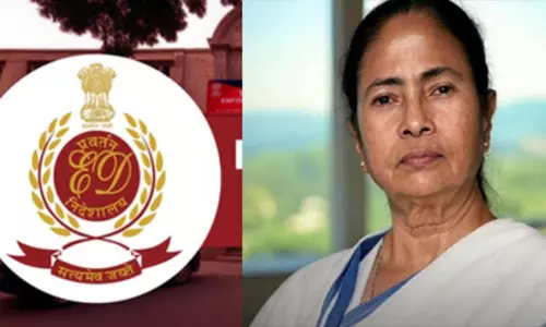ममता और उसकी पुलिस ने ED की फाइल को लूटा, देखे Video ममता और उसकी पुलिस ने ED की फाइल को लूटा, देखे Video