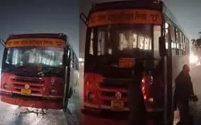 Up News: रोडवेज बस की इंजन में आग,यात्रियों ने खुद को ऐसे बचाया Up News: रोडवेज बस की इंजन में आग,यात्रियों ने खुद को ऐसे बचाया