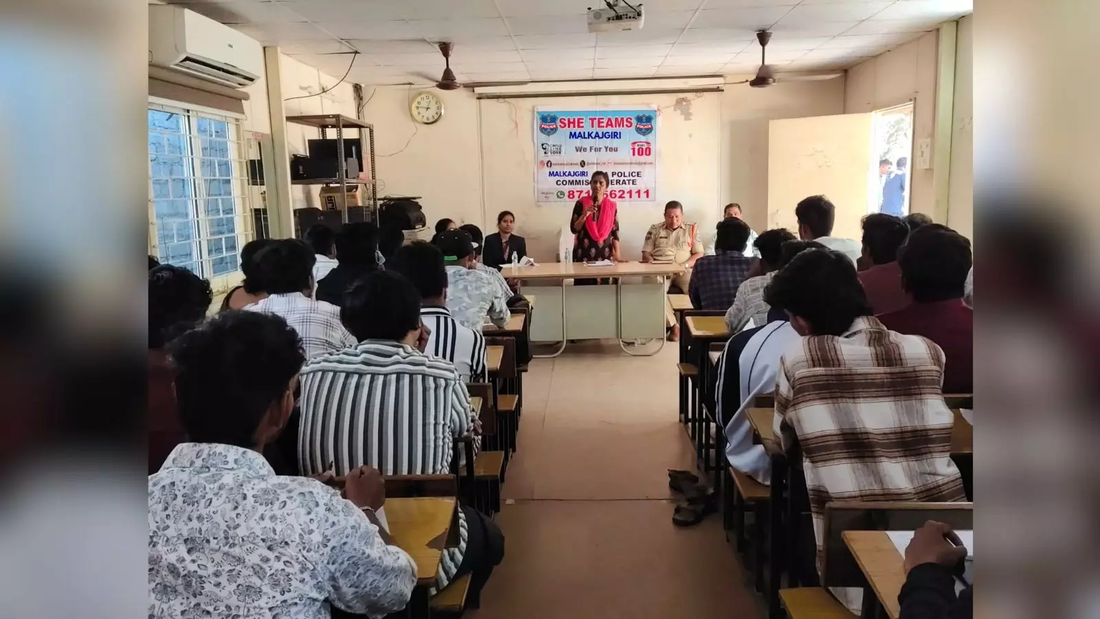 Hyderabad में बच्चों के यौन शोषण के कंटेंट के लिए यूट्यूबर को गिरफ्तार किया गया Hyderabad में बच्चों के यौन शोषण के कंटेंट के लिए यूट्यूबर को गिरफ्तार किया गया