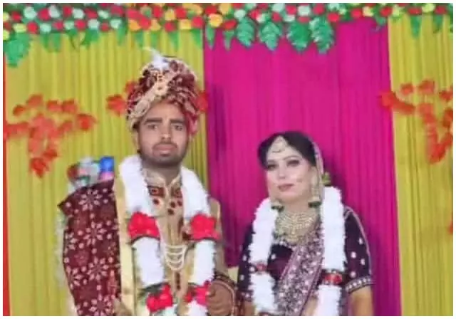 SP से अपनी पत्नी की शिकायत की...पुलिस विभाग में है तैनात, मचा हड़कंप SP से अपनी पत्नी की शिकायत की...पुलिस विभाग में है तैनात, मचा हड़कंप
