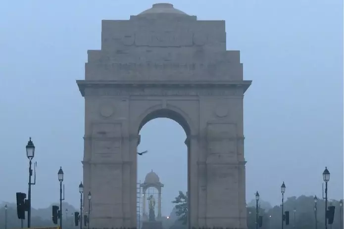 Delhi की हवा में हल्का सुधार, AQI ‘खराब’ श्रेणी में दर्ज Delhi की हवा में हल्का सुधार, AQI ‘खराब’ श्रेणी में दर्ज