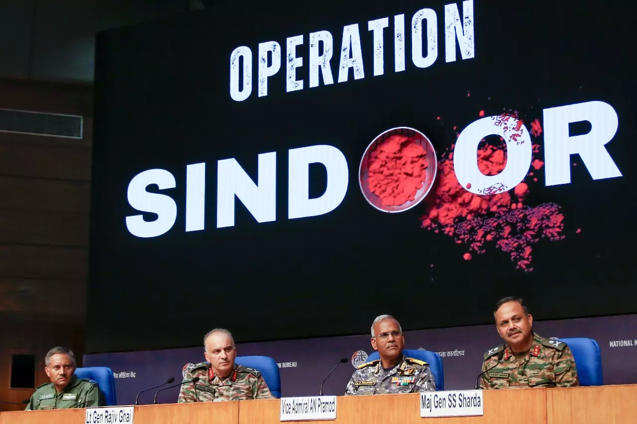 Op Sindoor के समय भारतीय हमलों की चिंता, पाकिस्तान ने US से सहयोग मांगा Op Sindoor के समय भारतीय हमलों की चिंता, पाकिस्तान ने US से सहयोग मांगा