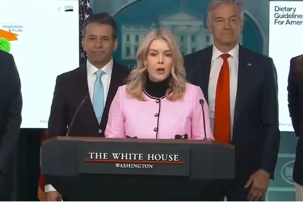 White House :आर्कटिक में रूस और चीन की गतिविधियों को रोकने के लिए ग्रीनलैंड महत्वपूर्ण White House :आर्कटिक में रूस और चीन की गतिविधियों को रोकने के लिए ग्रीनलैंड महत्वपूर्ण