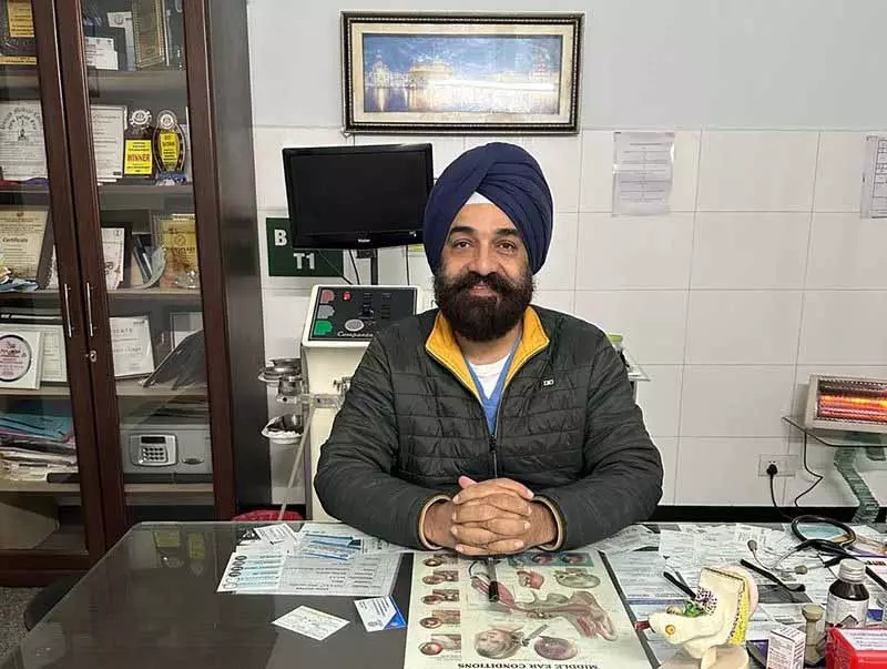 प्रदूषण, हेडफ़ोन का इस्तेमाल ENT डिसऑर्डर बढ़ने के मुख्य कारणों में से हैं प्रदूषण, हेडफ़ोन का इस्तेमाल ENT डिसऑर्डर बढ़ने के मुख्य कारणों में से हैं
