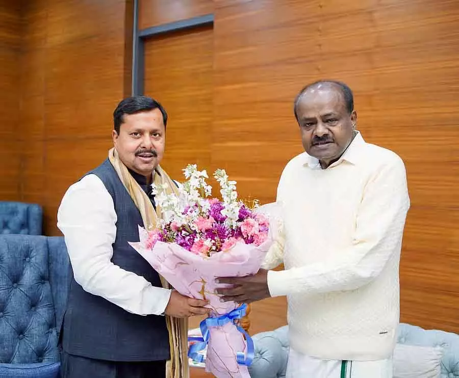 Karnataka : कुमारस्वामी ने भाजपा के राष्ट्रीय कार्यकारी अध्यक्ष नितिन नवीन से मुलाकात की Karnataka : कुमारस्वामी ने भाजपा के राष्ट्रीय कार्यकारी अध्यक्ष नितिन नवीन से मुलाकात की