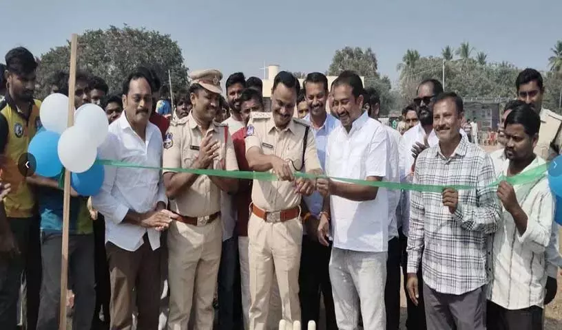 खेल के ज़रिए सेहत और अनुशासन: DSP रापोलू श्रीनिवास रेड्डी खेल के ज़रिए सेहत और अनुशासन: DSP रापोलू श्रीनिवास रेड्डी