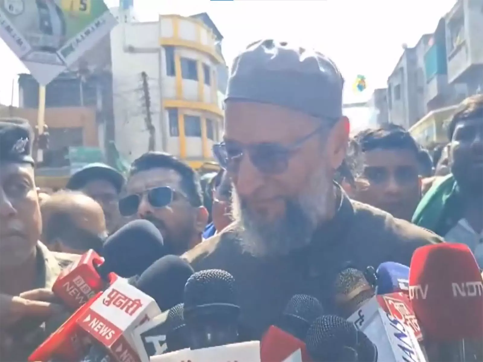 Owaisi ने इम्तियाज जलील पर हमले के प्रयासों की निंदा की Owaisi ने इम्तियाज जलील पर हमले के प्रयासों की निंदा की