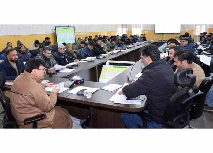 DDC Baramulla ने जिला कैपेक्स बजट के तहत कार्यों की प्रगति की समीक्षा की DDC Baramulla ने जिला कैपेक्स बजट के तहत कार्यों की प्रगति की समीक्षा की