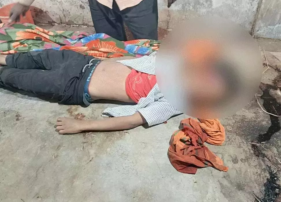 CG: निर्माणाधीन आंगनबाड़ी भवन का छज्जा गिरने से 6वीं के छात्र की मौत CG: निर्माणाधीन आंगनबाड़ी भवन का छज्जा गिरने से 6वीं के छात्र की मौत