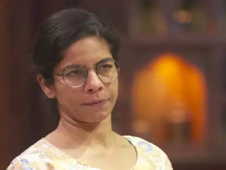 थेरेपी बन गई कुकिंग, मास्टरशेफ के सेट पर कंटेस्टेंट को देख भावुक हुए जज थेरेपी बन गई कुकिंग, मास्टरशेफ के सेट पर कंटेस्टेंट को देख भावुक हुए जज