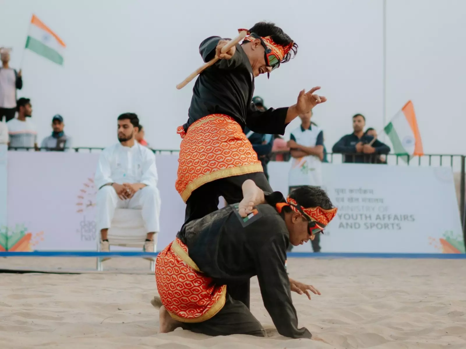 मणिपुर के सुधीर मीतेई ने कड़ी मेहनत का फल पाते हुए KIBG 2026 पेंचक सिलाट में स्वर्ण पदक जीता मणिपुर के सुधीर मीतेई ने कड़ी मेहनत का फल पाते हुए KIBG 2026 पेंचक सिलाट में स्वर्ण पदक जीता