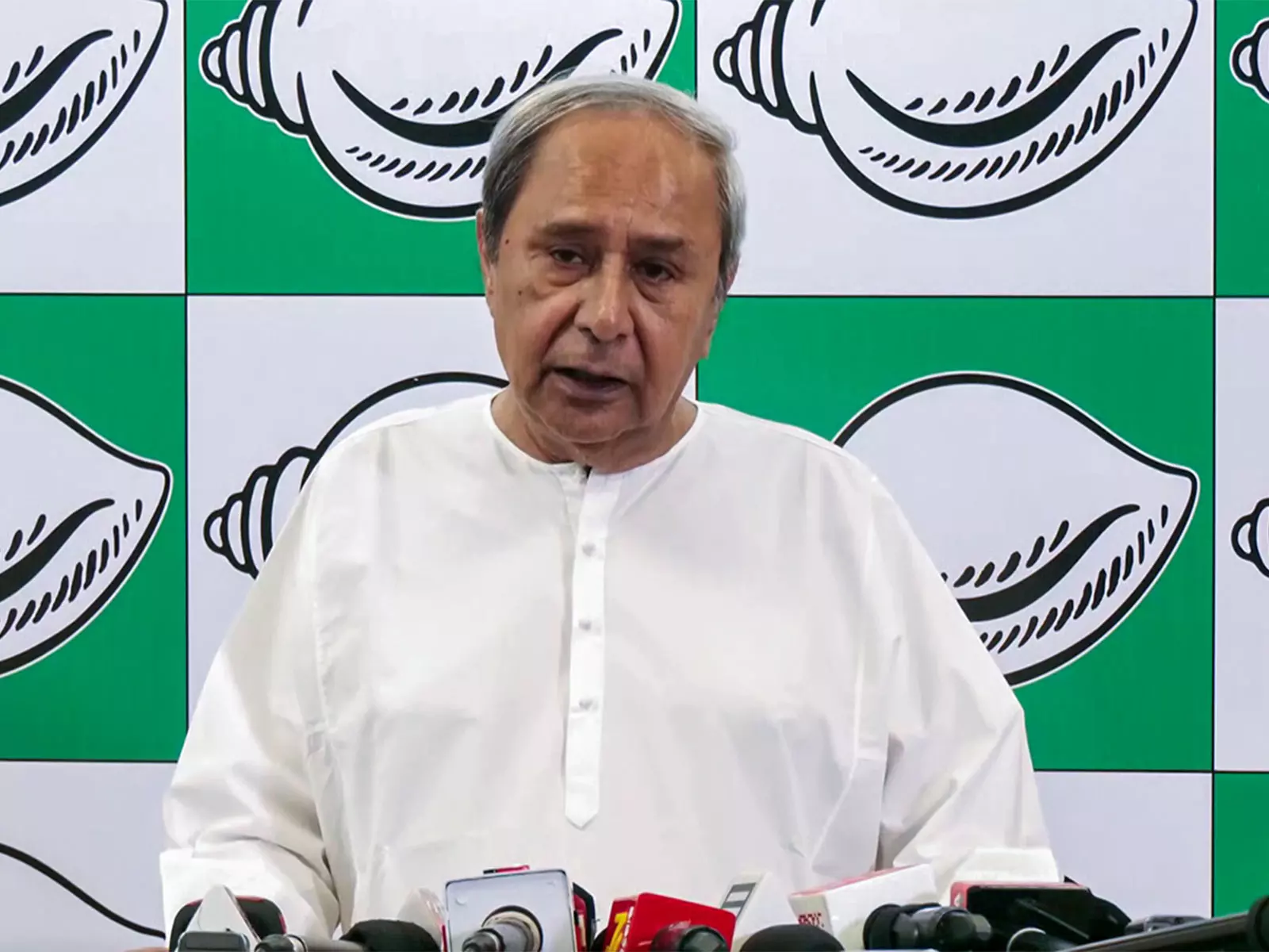ओडिशा बम धमकियों पर BJD अध्यक्ष: गहन जांच जरूरी, लोगों को सहयोग करना चाहिए ओडिशा बम धमकियों पर BJD अध्यक्ष: गहन जांच जरूरी, लोगों को सहयोग करना चाहिए
