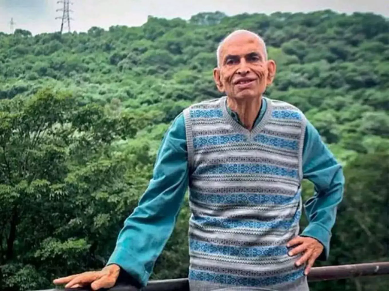 CM पिनारयी विजयन ने भारतीय पर्यावरणविद् माधव गाडगिल को श्रद्धांजलि अर्पित की CM पिनारयी विजयन ने भारतीय पर्यावरणविद् माधव गाडगिल को श्रद्धांजलि अर्पित की