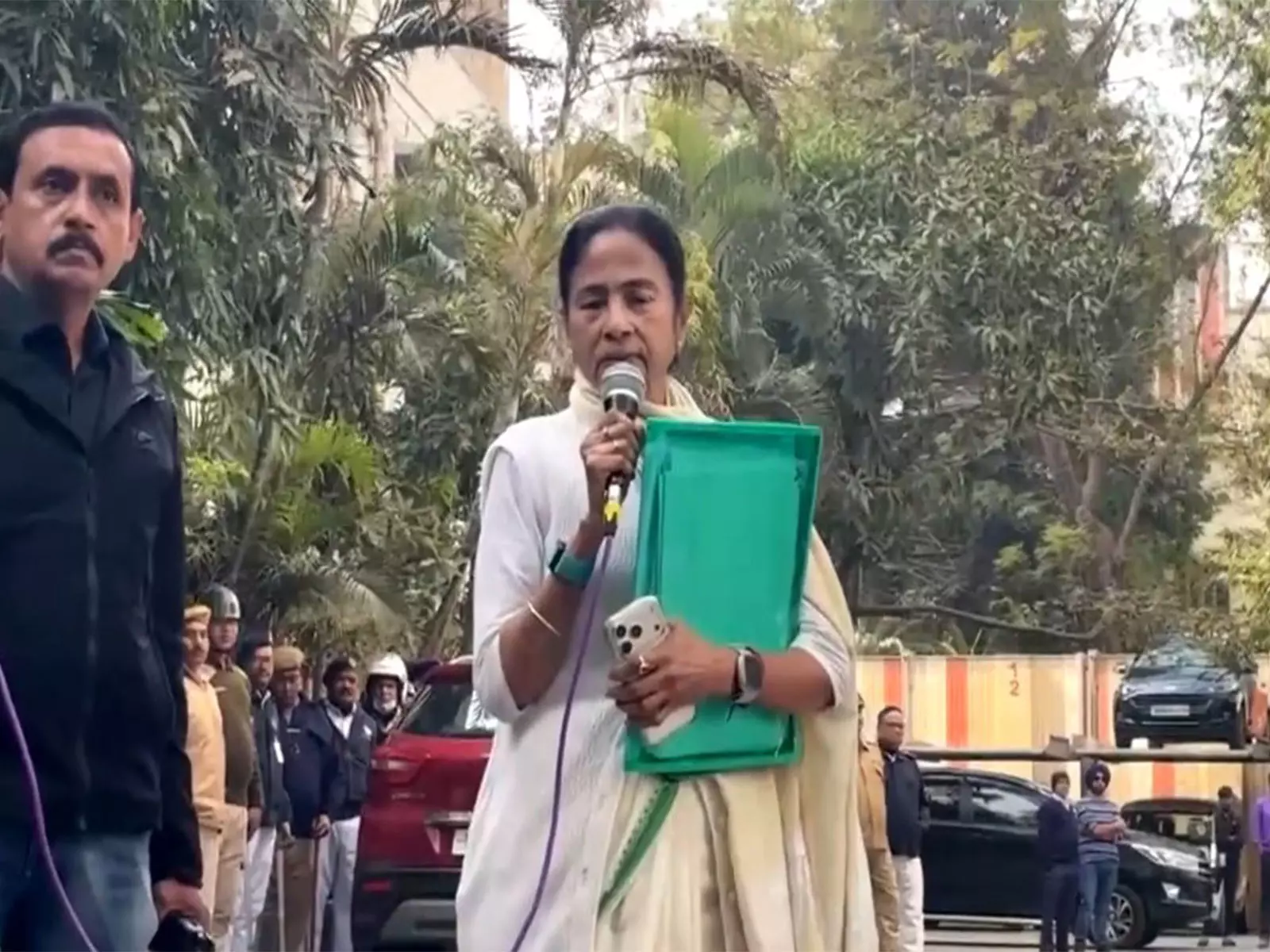 Bhanjanagar में हाथी के हमले में एक बुजुर्ग महिला की मौत, एक अन्य घायल Bhanjanagar में हाथी के हमले में एक बुजुर्ग महिला की मौत, एक अन्य घायल